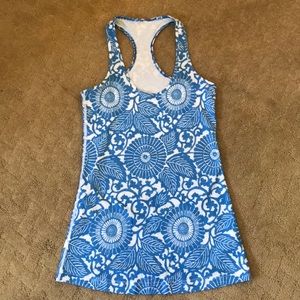 🍋 Lululemon cool racer back, size 6